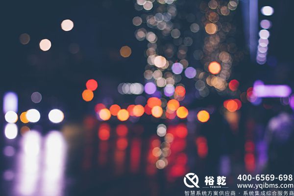 如何讓樓宇既舒適又節能?自控節能方案給出最優解(圖1) Bokeh effect from street lights at night.jpg